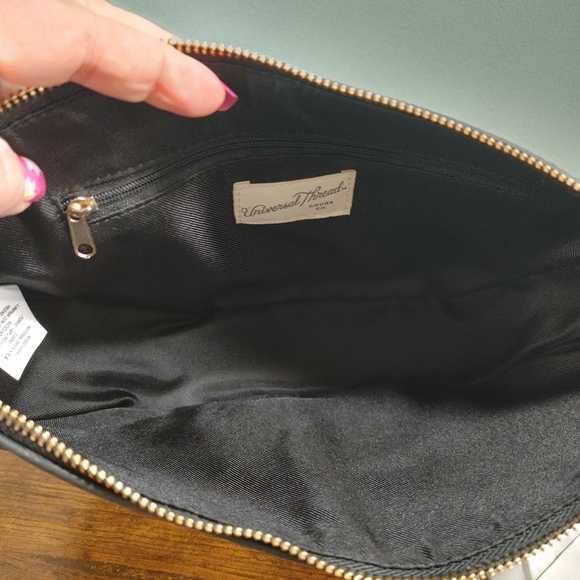 Universal Threads Black Crescent Style Chain Link Shoulder Bag - Picture 7 of 11